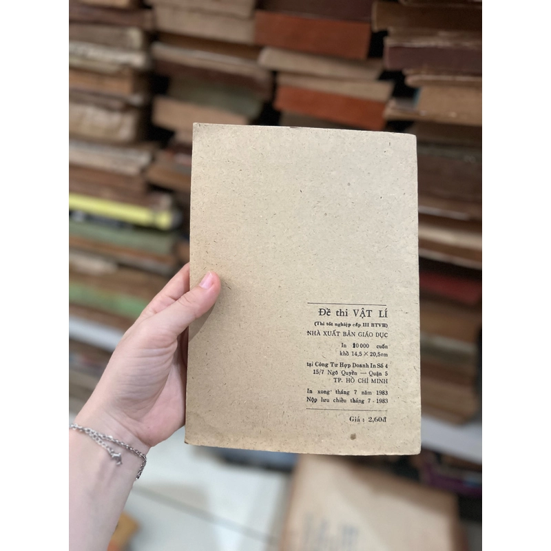 Đề thi vật lý , thi tốt nghiệp cấp 3 1983 476133