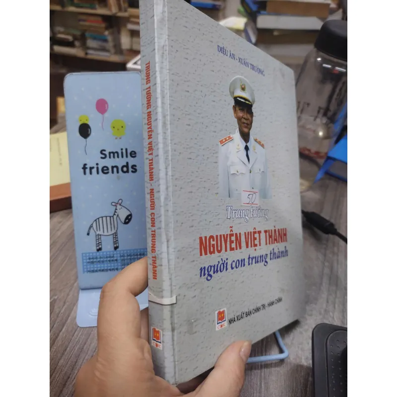 Sách: Trung tướng Nguyễn Việt Thành - Người con trung thành (A2) 610244