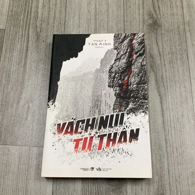 Vách núi tử thần - pháp y tần minh. 7b1 756436