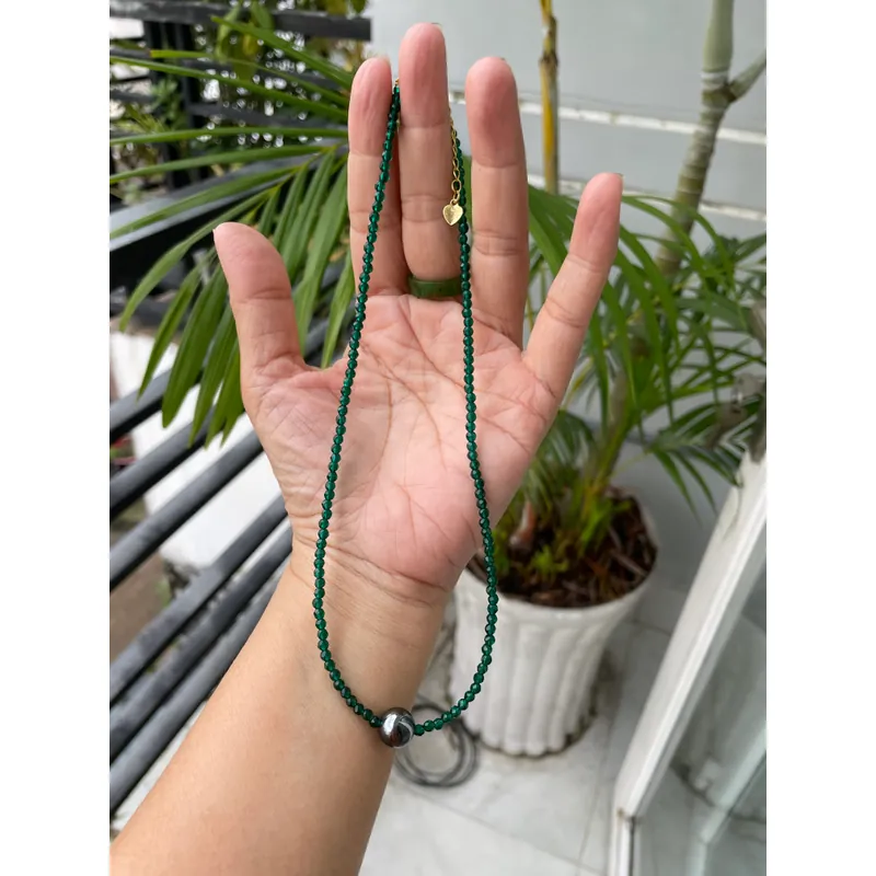 Vòng đeo cổ đá cắt giác , viên chủ là đá Hematit màu xám 680495