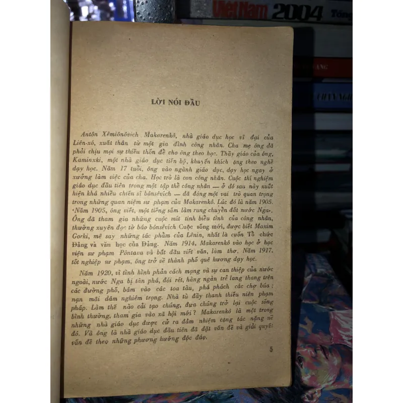 Bài ca sư phạm tập l - A.X. Makarenkô 975912