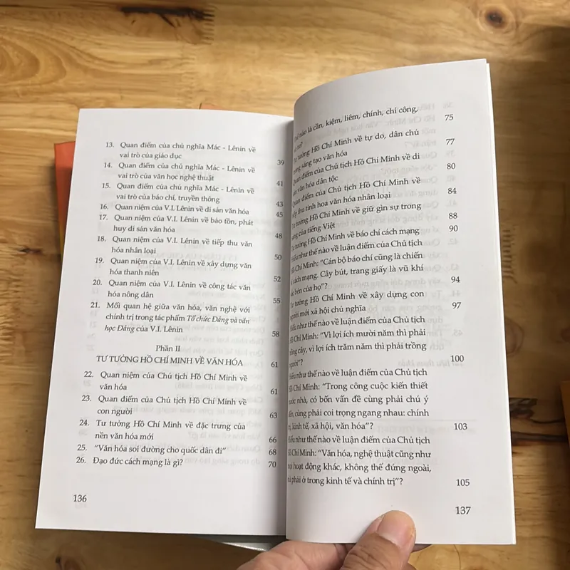 II Thường Thức Lý Luận: Chủ Nghĩa Mác, Lênin, Tư Tưởng Hồ Chí Minh Về Văn Hoá - 2022 702655