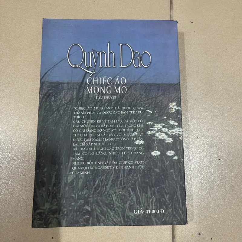 Chiếc áo mộng mơ - Quỳnh Dao (c47) 933338