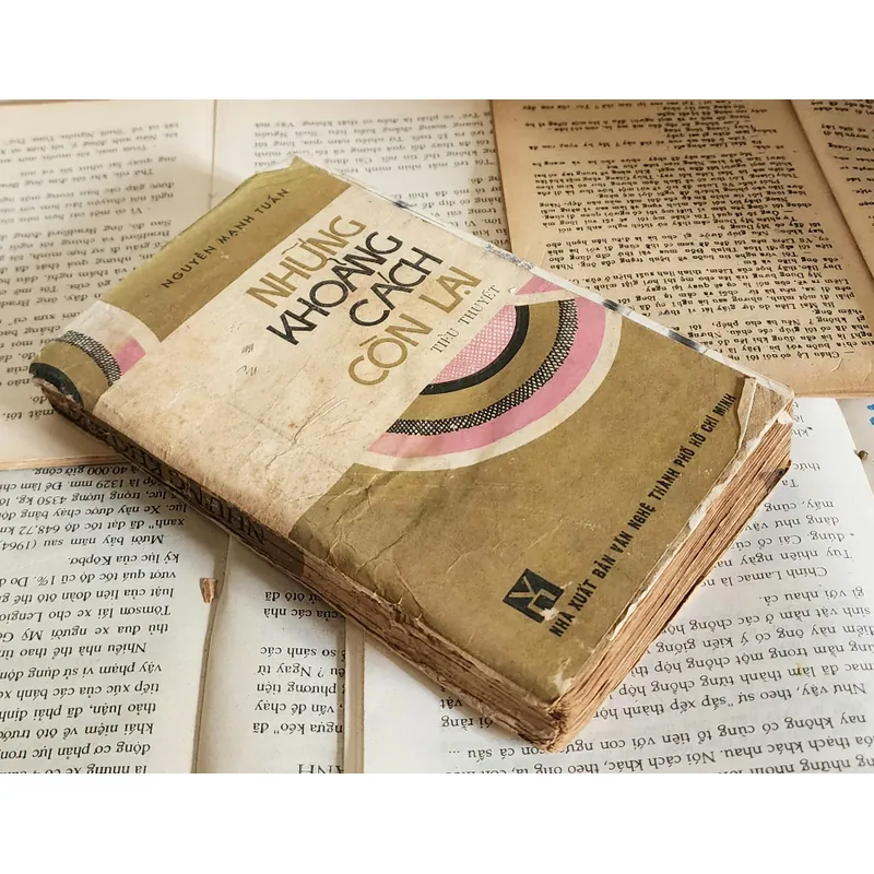 Tiểu thuyết những khoảng cách còn lại của nhà văn Nguyễn Mạnh Tuấn 703947