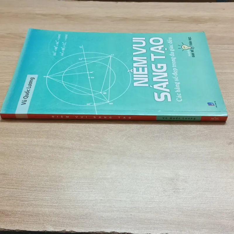 Sách Các hằng số đẹp trong đa giác đều (2015) 931205