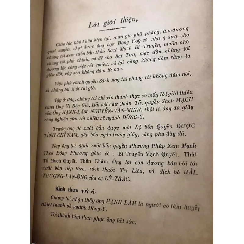 Bìa cứng sách gốc - phương pháp xem mạch theo Đông Phương - Hải thượng Lãn Ông 678705