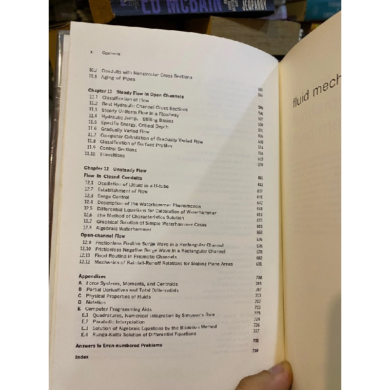 Fluid Mechanics, 5th edition - Victor L. Streeter 518889