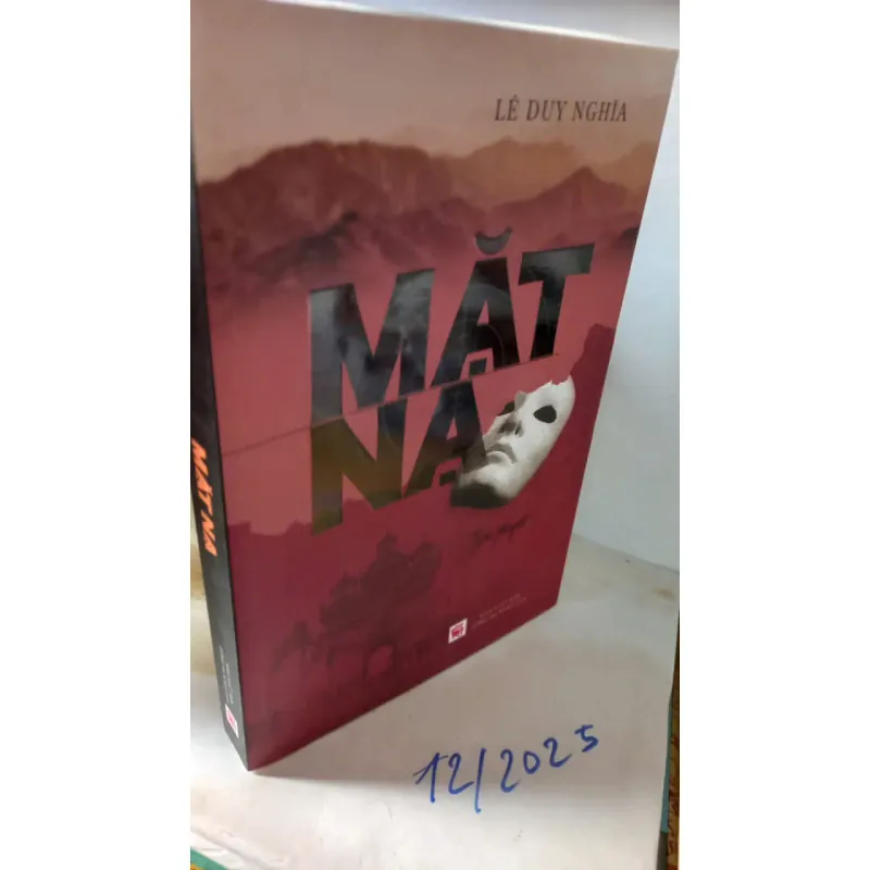 mặt nạ - tiểu thuyết 720531
