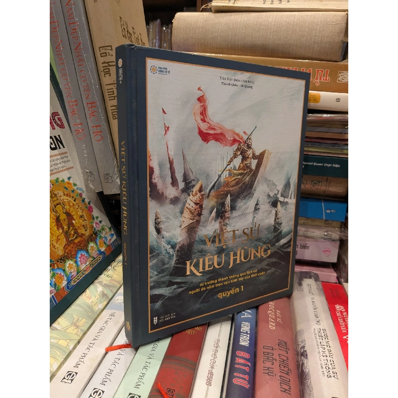 Việt sử kiêu hùng - Trần Việt Quân 992975