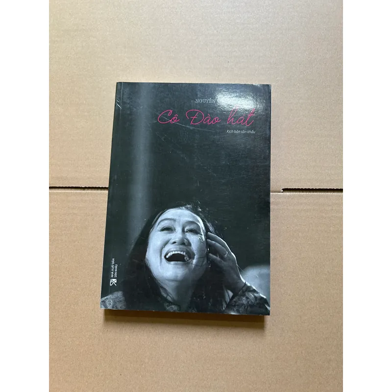 Cô đào hát - Nguyễn Thị Minh Ngọc 734303