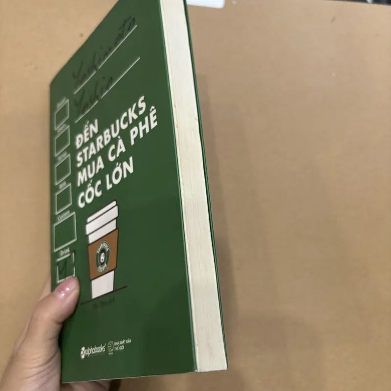 Đến Starbucks mua cà phê cốc lớn 🌸 695772