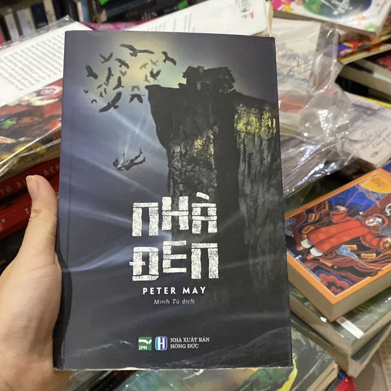 Nhà Đen" của tác giả Peter May 1024029