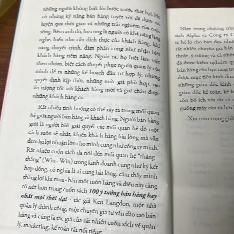 [kinh tế] 100 ý tưởng bán hàng hay nhất mọi thời đại - Ken Langdon 972517