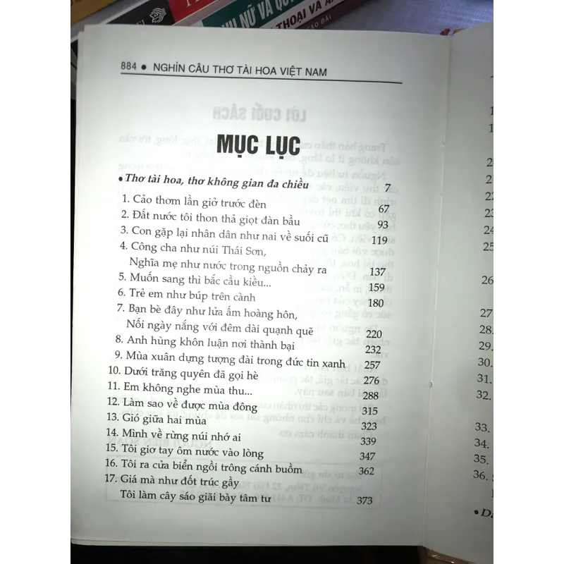 Nghìn câu thơ tài hoa Việt Nam  700666
