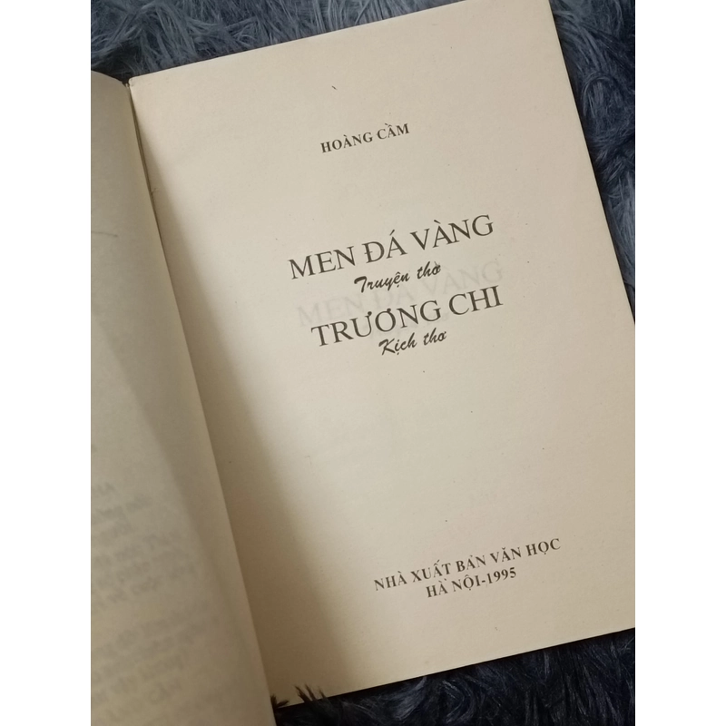 Men đá vàng (Hoàng Cầm) 499848