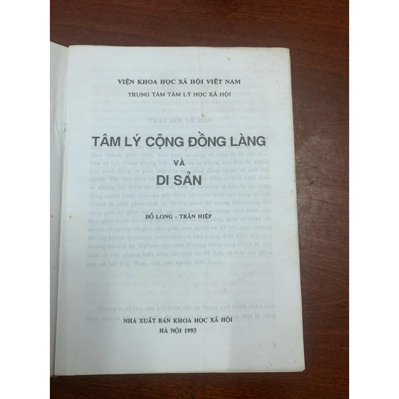 Tâm lý cộng đồng làng và di sản 300366