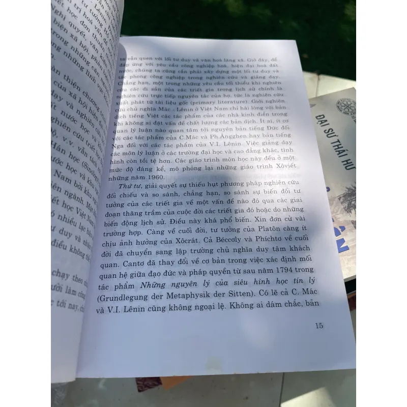 TRIẾT HỌC PHƯƠNG ĐÔNG VÀ PHƯƠNG TÂY: VẤN ĐỀ VÀ CÁCH TIẾP CẬN   1021424