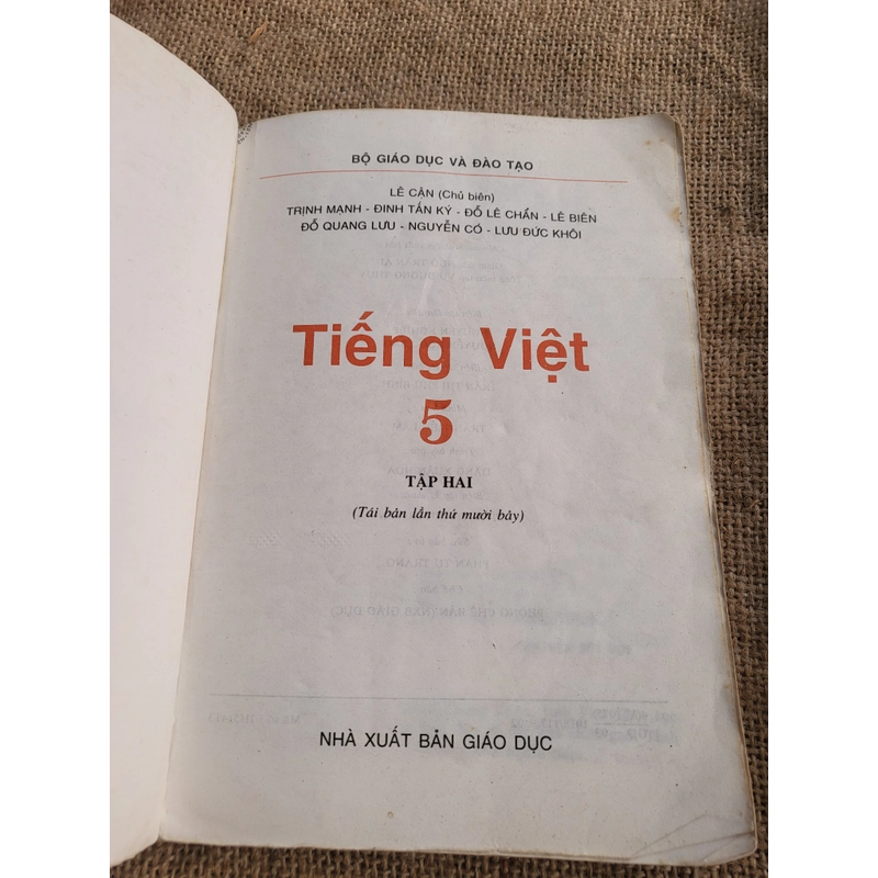 Tiếng Việt Lớp 5 | Sách giáo khoa 9X  366042