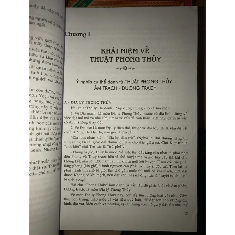 Địa lý toàn thư tân biên  700566