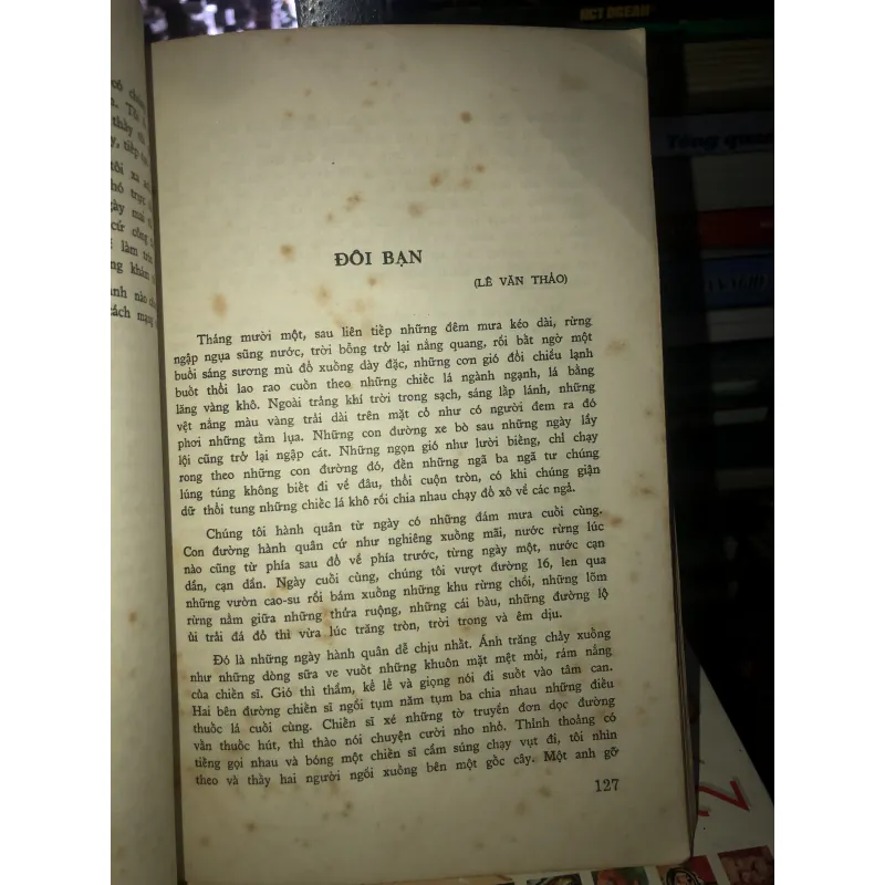 Truyện ký cách mạng miền Nam 933565