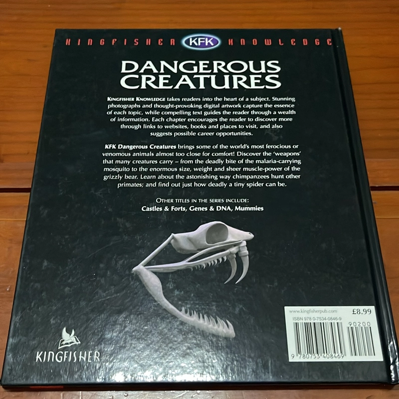 PICTURE BOOK Dangerous creatures 536327