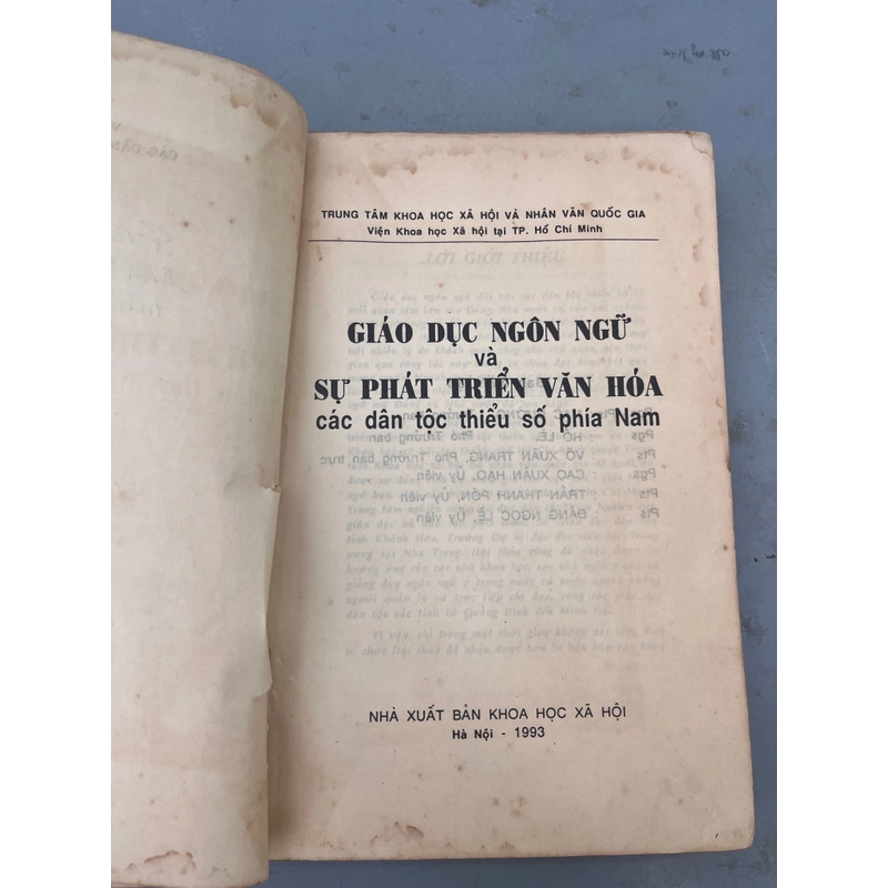 GIÁO DỤC NGÔN NGỮ VÀ SỰ PHÁT TRIỂN VĂN HOÁ CÁC DÂN TỘC THIỂU SỐ PHÍA NAM 388944