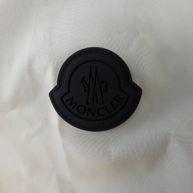 Áo khoác MONCLER PANAT 631674