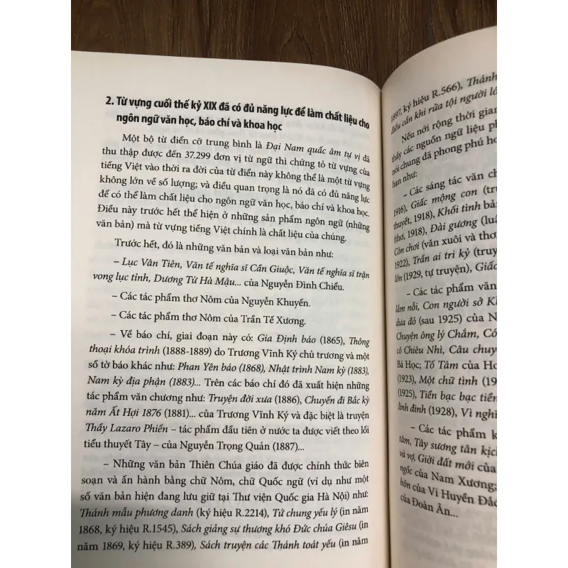 Tiếng Việt Lịch Sử: Một Tham Chiếu Hồi Quan - Đinh Văn Đức (chủ biên) & Nhiều tác giả 620484
