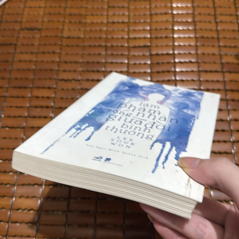 Làm phàm nhân sống giữa đời bình thường 526405