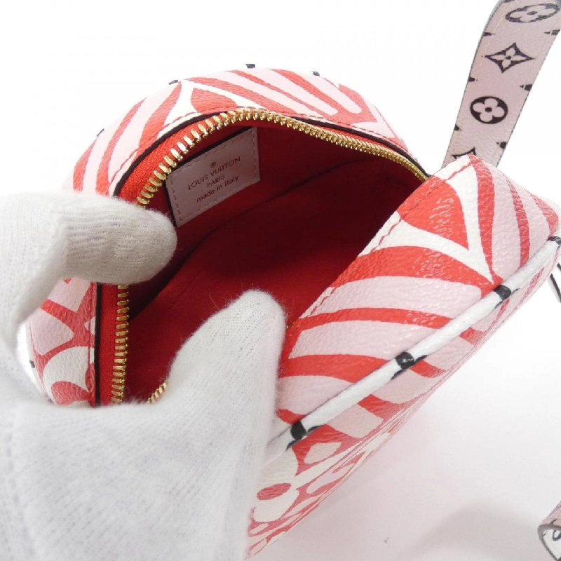 Túi xách vai Louis Vuitton LV Crafty Boîte Chapeau Souple M45364 610576