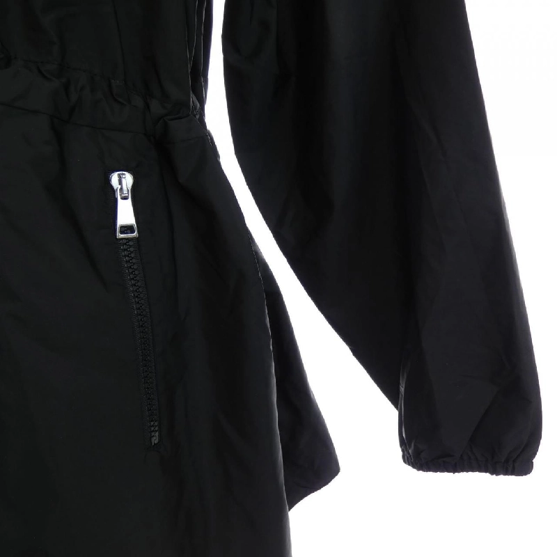 Áo khoác MONCLER WETE - Hàng hiệu Authentic 818474