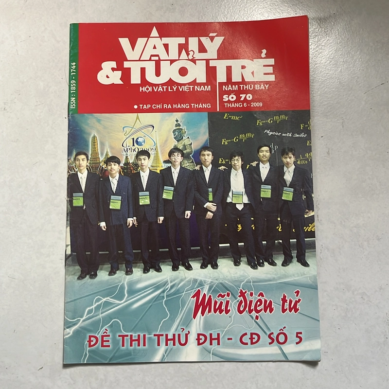 Vật lý & Tuổi trẻ - Hoá học & Ứng dụng (2 cuốn) 528423