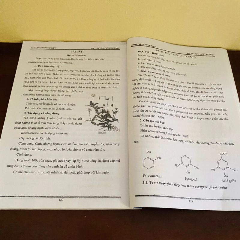 Giáo trình Dược liệu (photo, lưu hành nội bộ)  536781