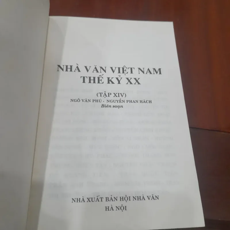 NHÀ VĂN VIỆT NAM THẾ KỶ XX (tập xiv) 1006975