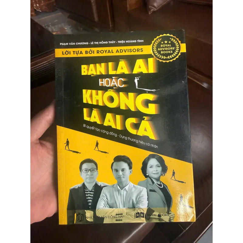 Bạn là ai hoặc không là ai cả- K6 1035776