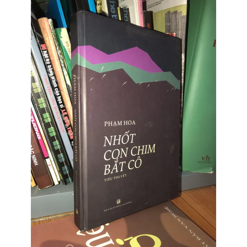 Nhốt con chim bắt cô  603873