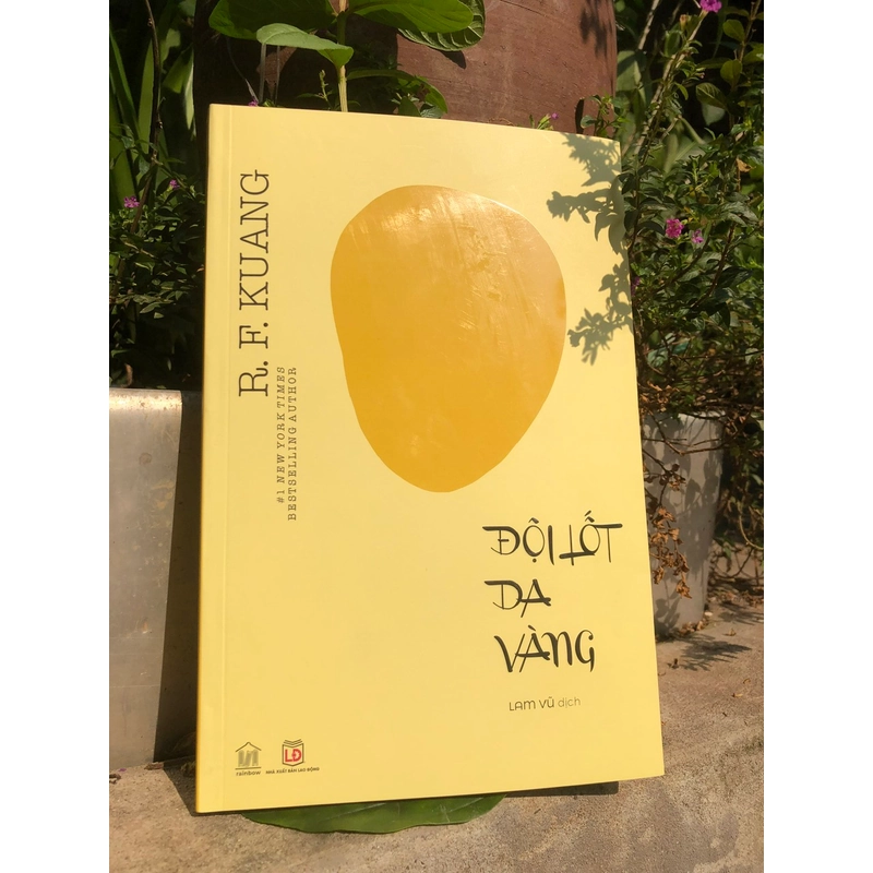 Sách Đội Lốt Da Vàng (Yellowface) - R . F. Kuang (Goodreads Choice Awards 2023) 326019