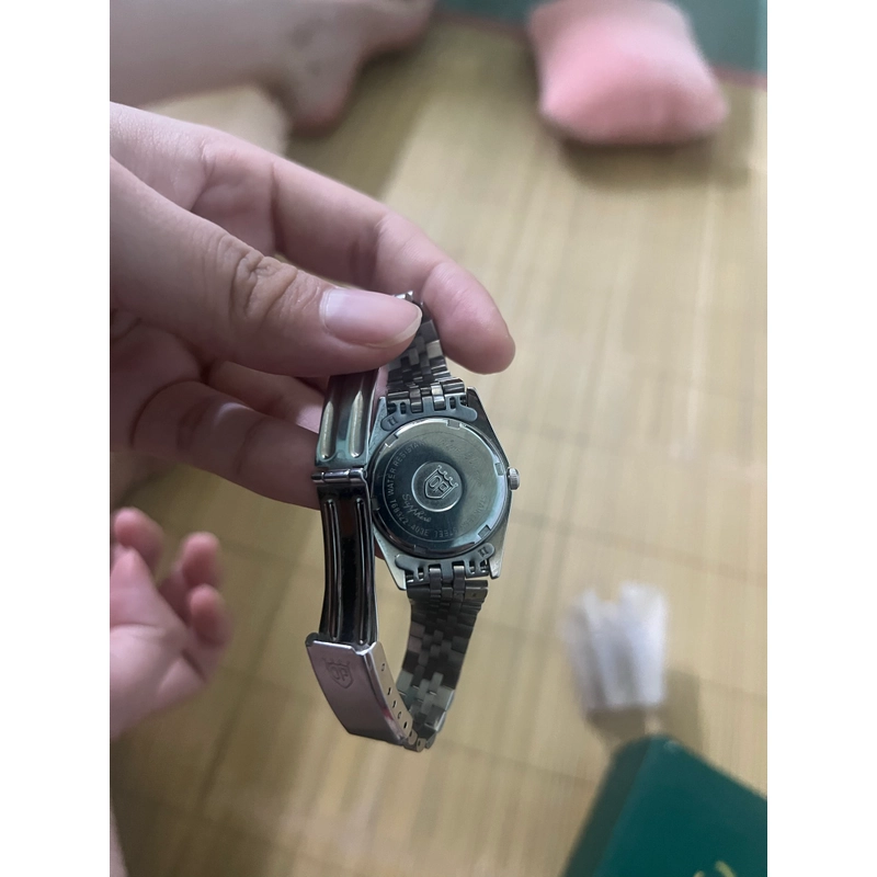 Đồng hồ Olym Pianus size nữ nhỏ , chính hãng , ít đeo , lúc mua 3tr .Chỉ cần thay pin  542904