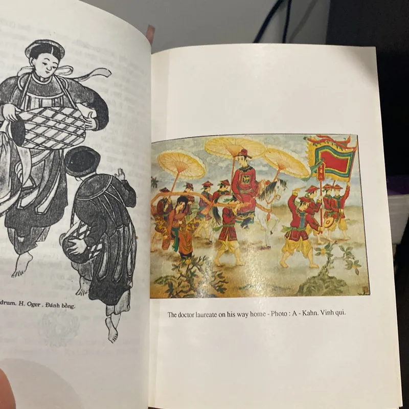 KNOWLEDGE OF VIETNAM TRONG QUÁ KHỨ QUA 700 HÌNH ẢNH (XB 1992) 564495
