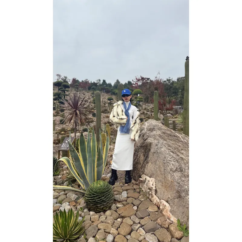 Áo khoác lông nữ trắng phối sang chảnh 673872