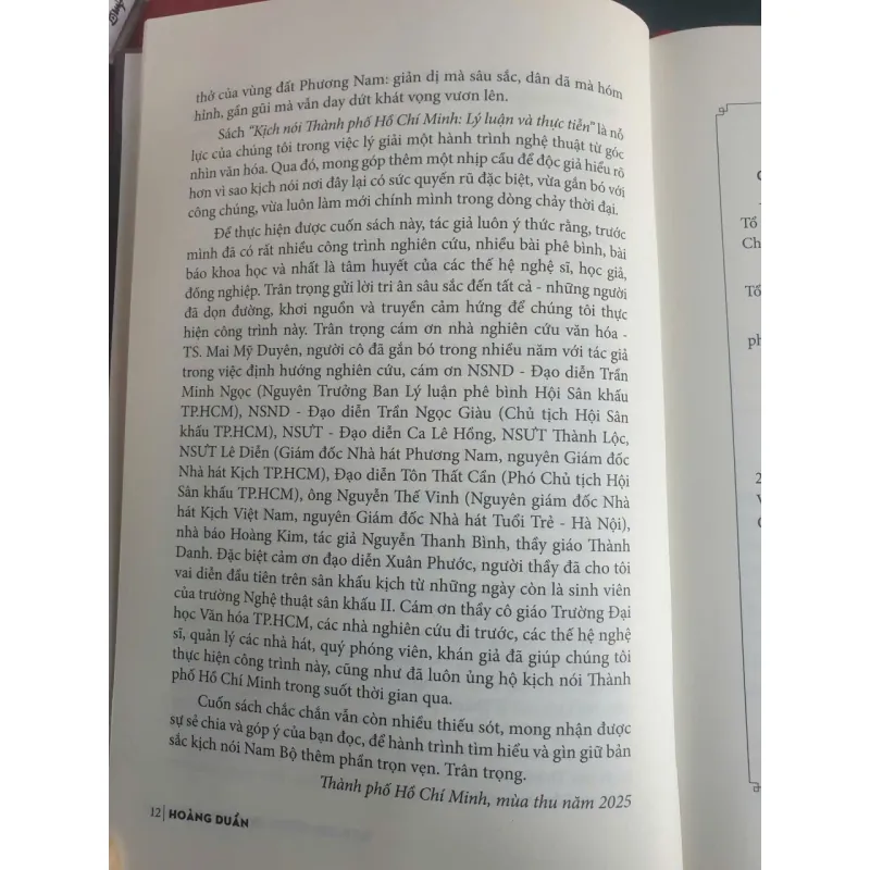 Kịch Nói Thành Phố Hồ Chí Minh - Lý Luận Và Thực Tiễn 750890