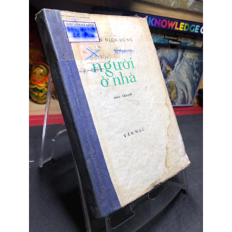 Người ở nhà 1974 mới 50% ố vàng nặng bìa cứng Nguyễn Địch Dũng HPB0906 SÁCH VĂN HỌC 161795