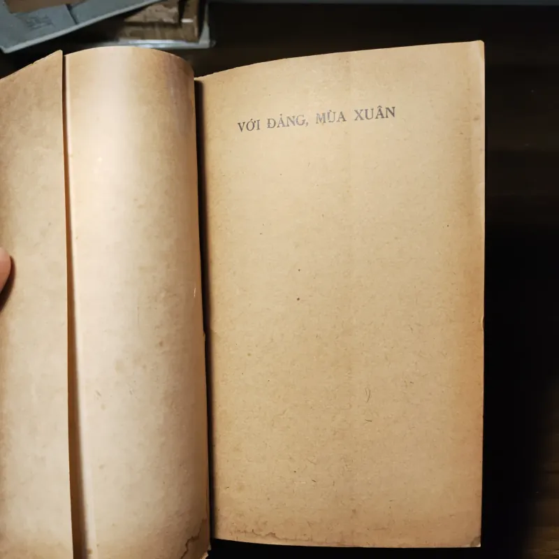 Với Đảng Mùa Xuân - Thơ 1022218