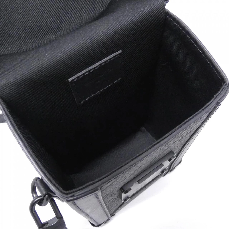 Túi xách đeo vai Louis Vuitton Trunk Monogram Vertikal Wearable Wallet M82070 613315