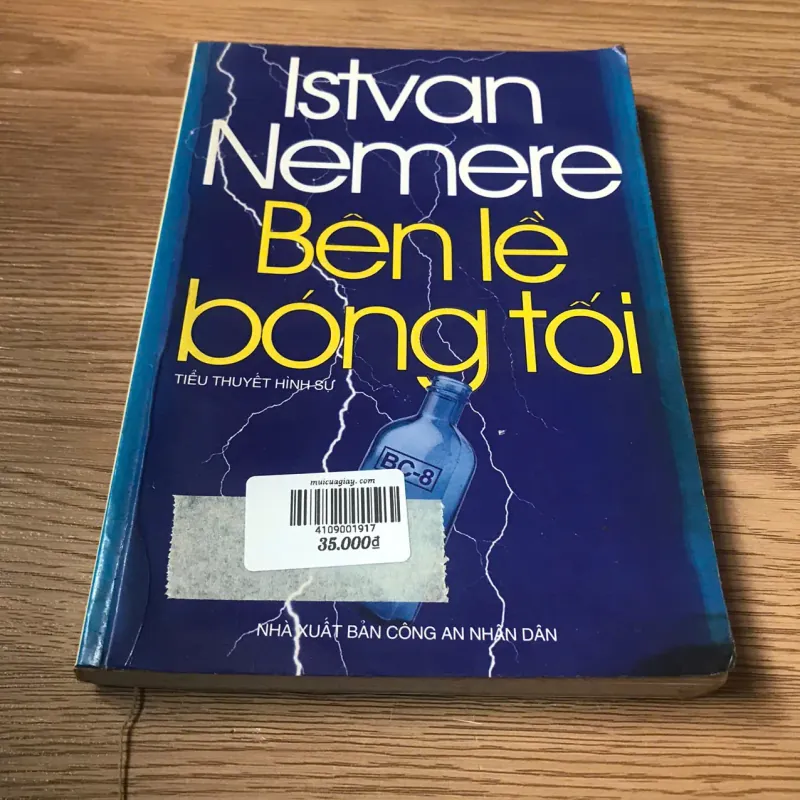 Bên lề bóng tối - Istvan Nemere 926023