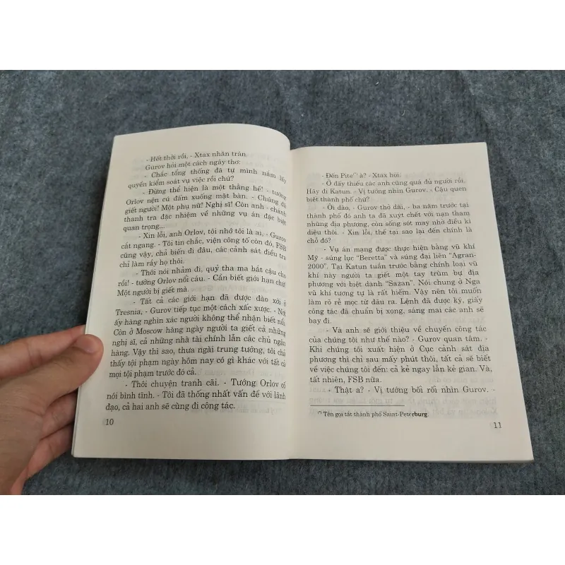 BỮA TIỆC THỜI DỊCH HẠCH - NICOLAI LEONOV 574648