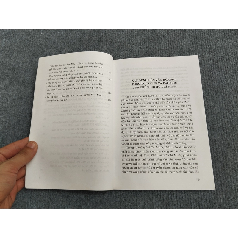 PHÁT TRIỂN VĂN HÓA VÀ CON NGƯỜI VIỆT NAM THEO TƯ TƯỞNG HỒ CHÍ MINH 466055