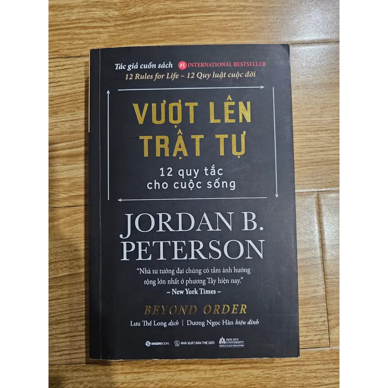 Vượt lên trật tự
 702907