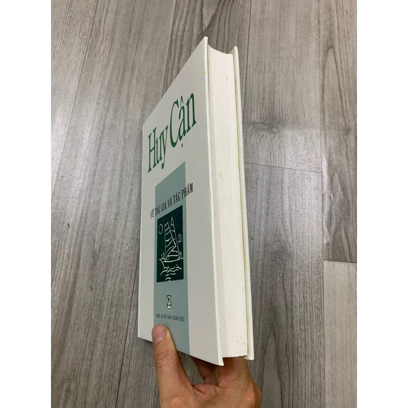 Huy cận về tác gia và tác phẩm. 999 469857