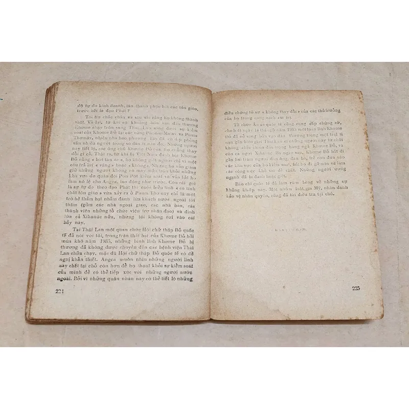 Hồi ký của Norodom Sihanouk: NGƯỜI TÙ CỦA KHMER ĐỎ (225 trang) 730958